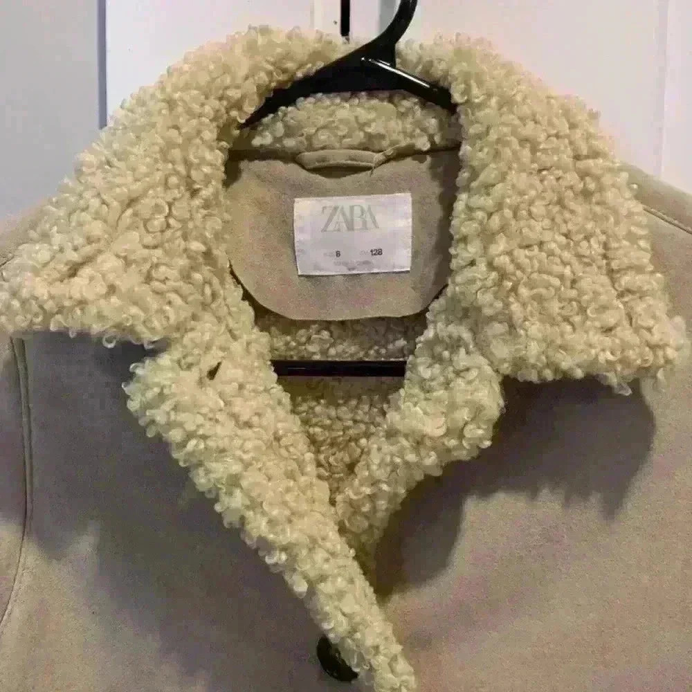 Zara girls jacket size 7  (128cm) - Picture 2 of 8